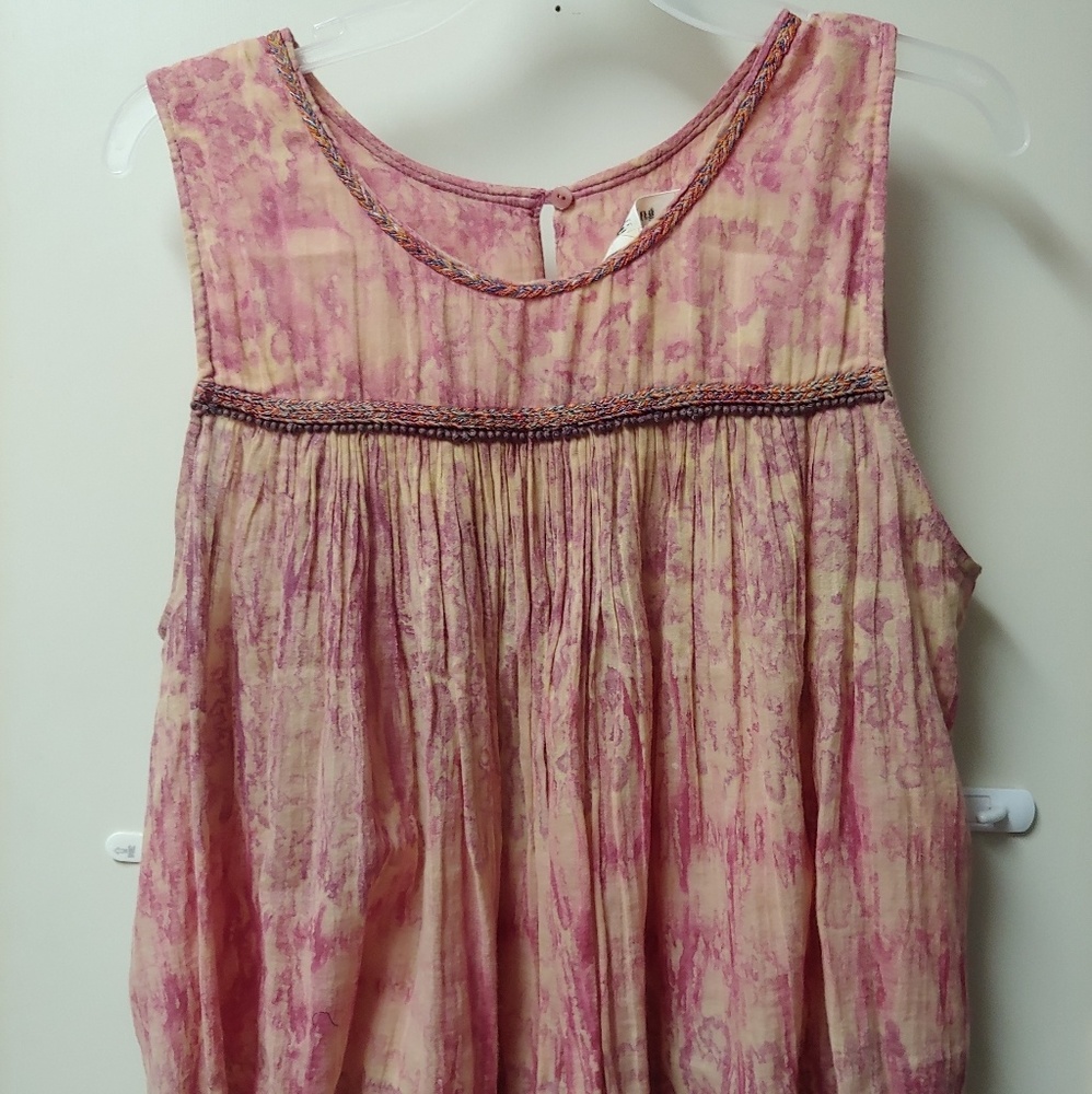 Sleeveless top